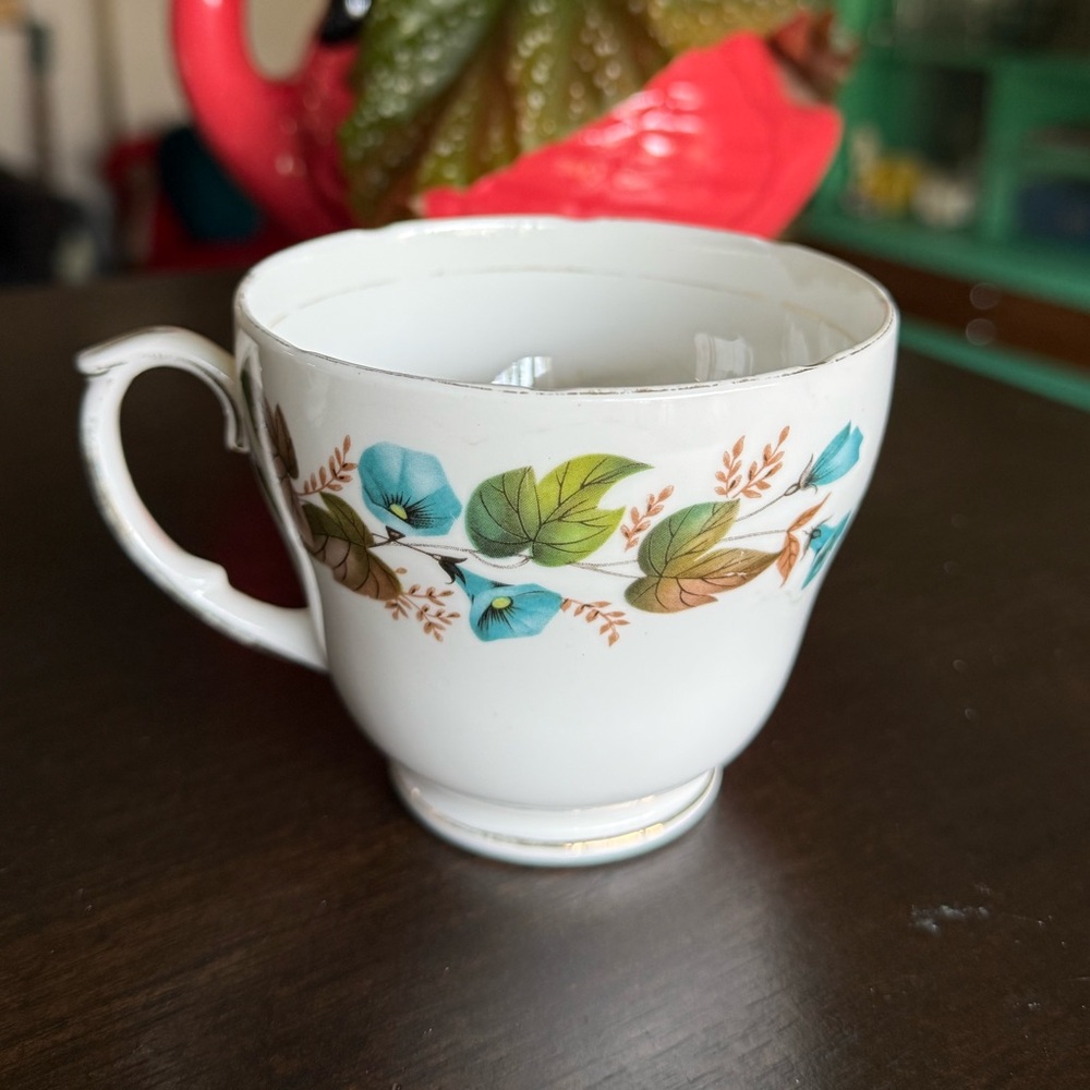 Vintage Duchess Bone China tea cup 872